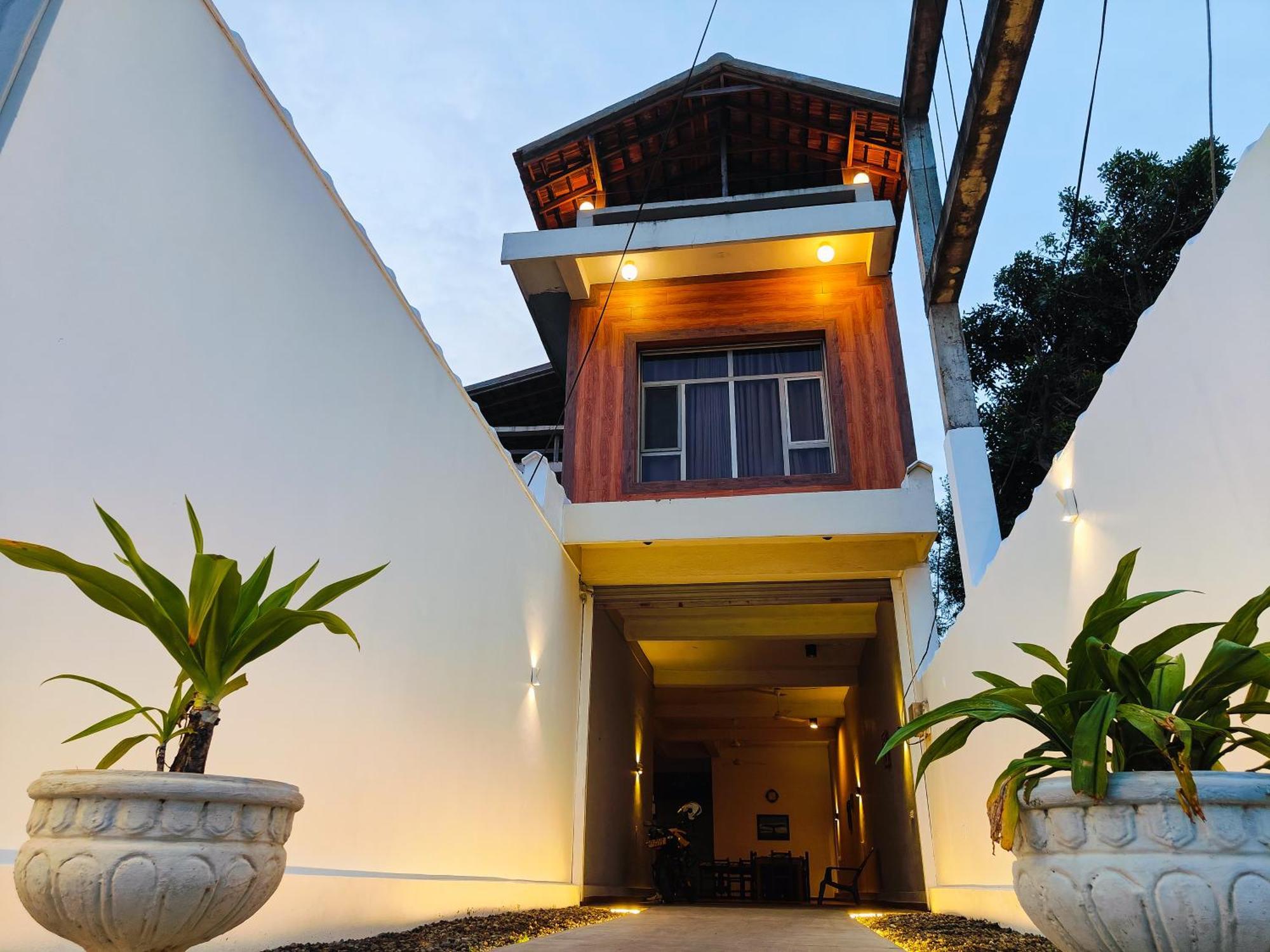 Royal Point Arugambay Hotel Arugam Bay Buitenkant foto